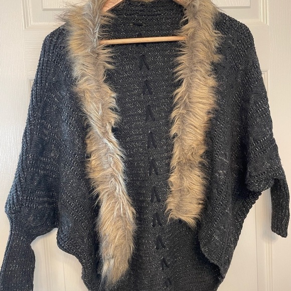 New - faux fur open cardigan - Picture 4 of 5